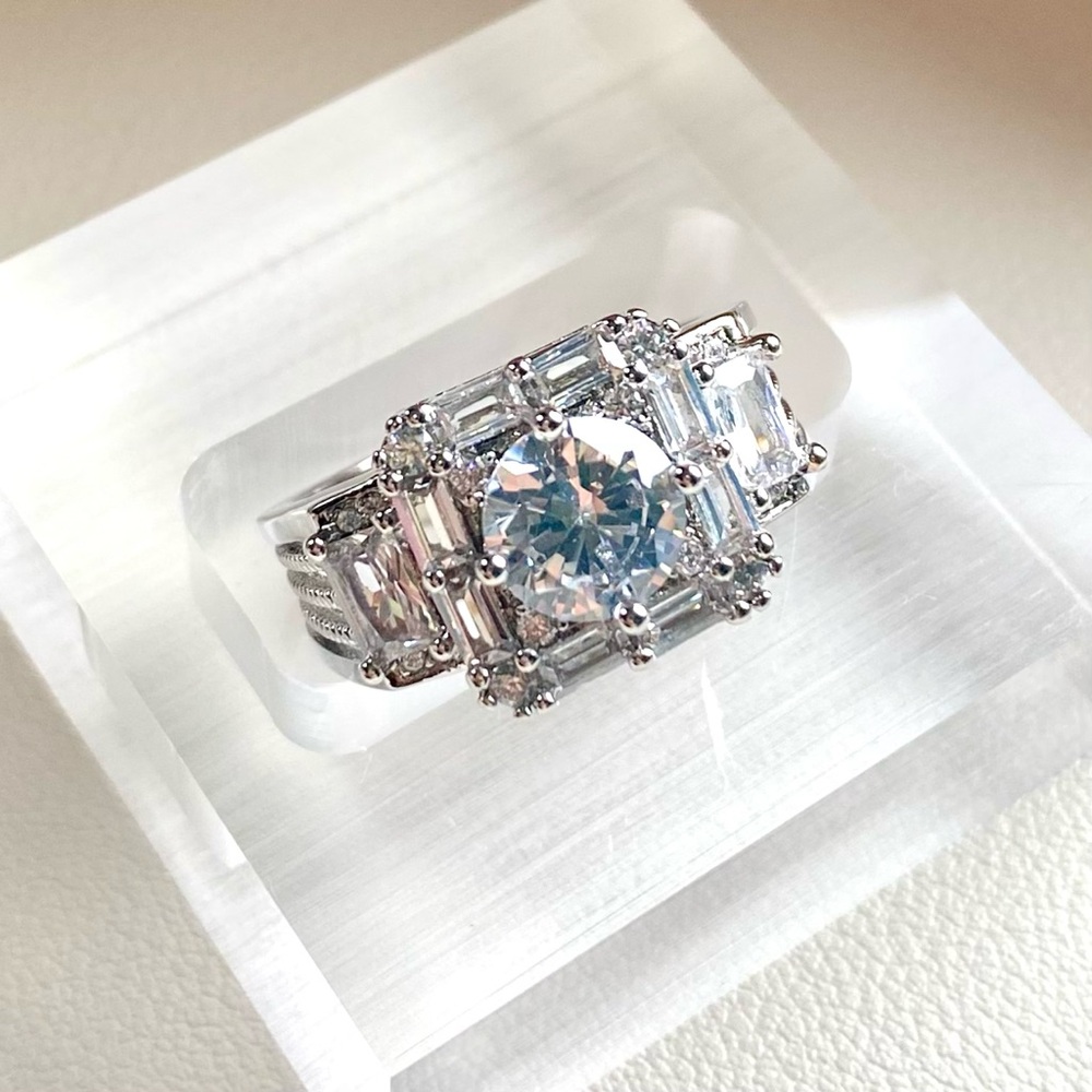Classic Silver-Tone Round Center Cocktail Ring with Clear Stones